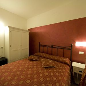 Aansluitende Kamer